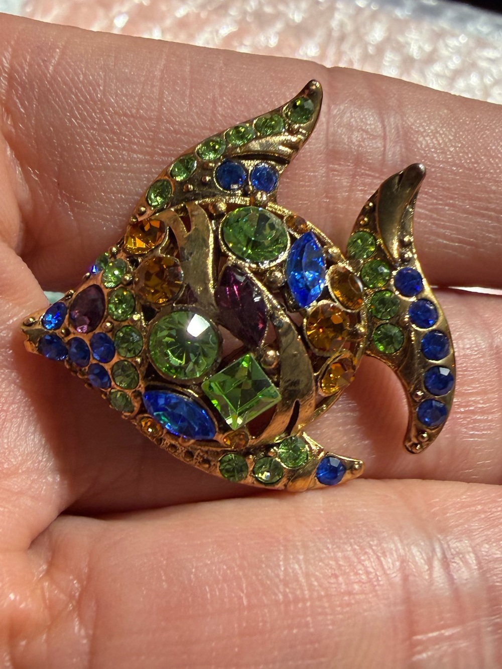 Vintage Gold Tone Multicolor Crystal Fish Brooch